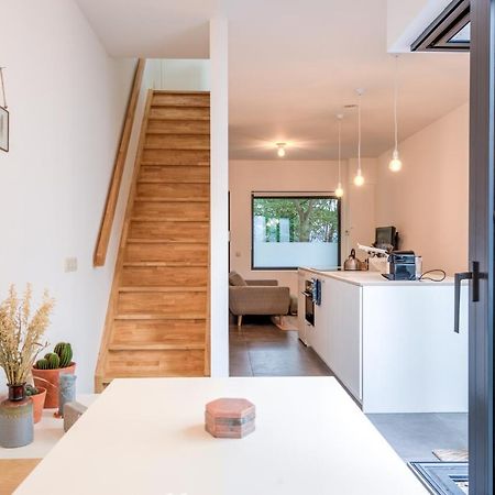 Stylishly Furnished Private Home In A Vibrant Area Anversa Esterno foto